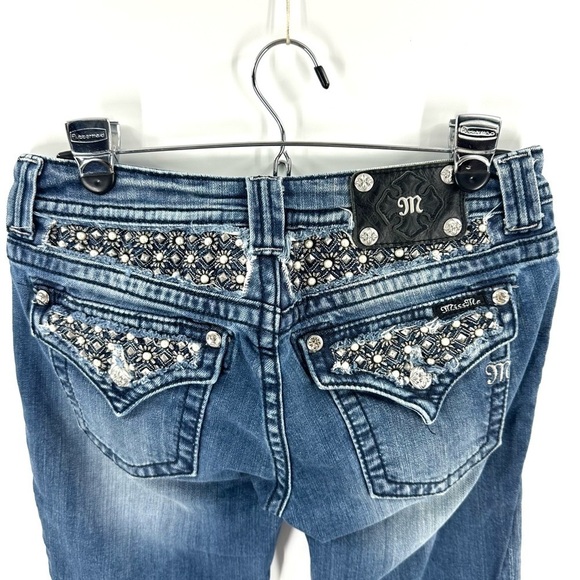 Miss Me Womens Cuffed Capri Jeans Size 29 Flap Pocket Bling Rhinestone Cropped - Picture 6 of 14